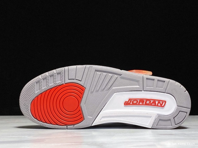Fame Hall 136064-116 Jordan Air of Retro 3 0523